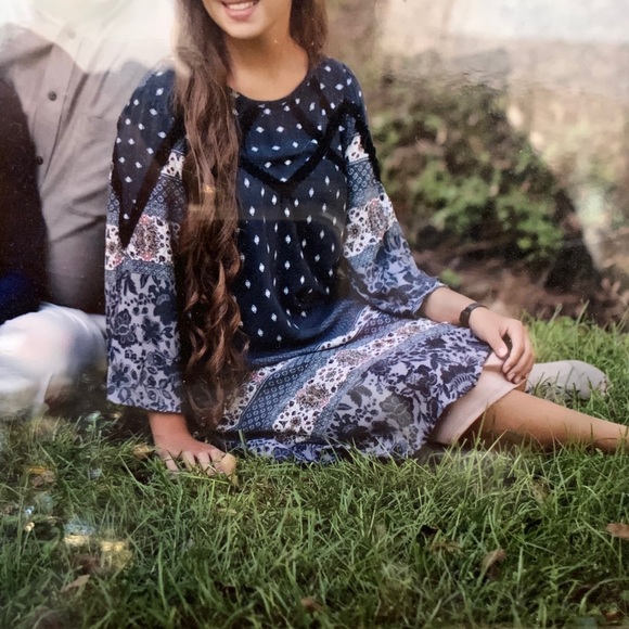 Francesca’s Pattern Dress - Picture 2 of 4